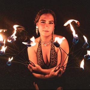 Meet your Posher, Posh